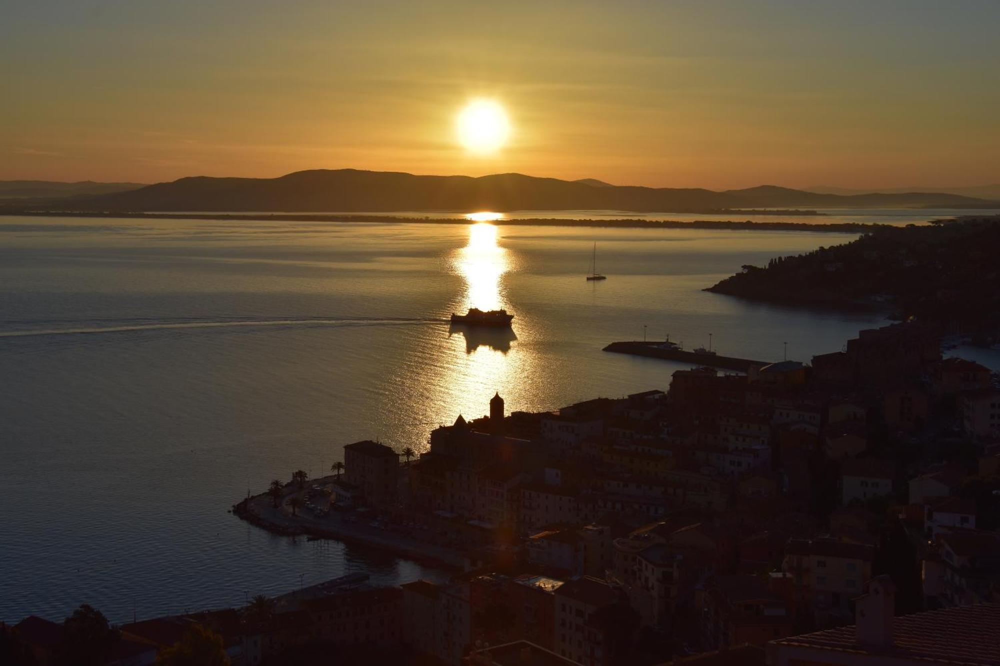 Tuscan Sunrise Porto Santo Stefano  Bagian luar foto